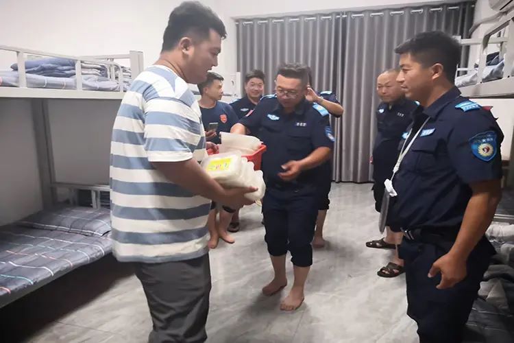 5dd521be85a44ead420e12300531d27e(1)